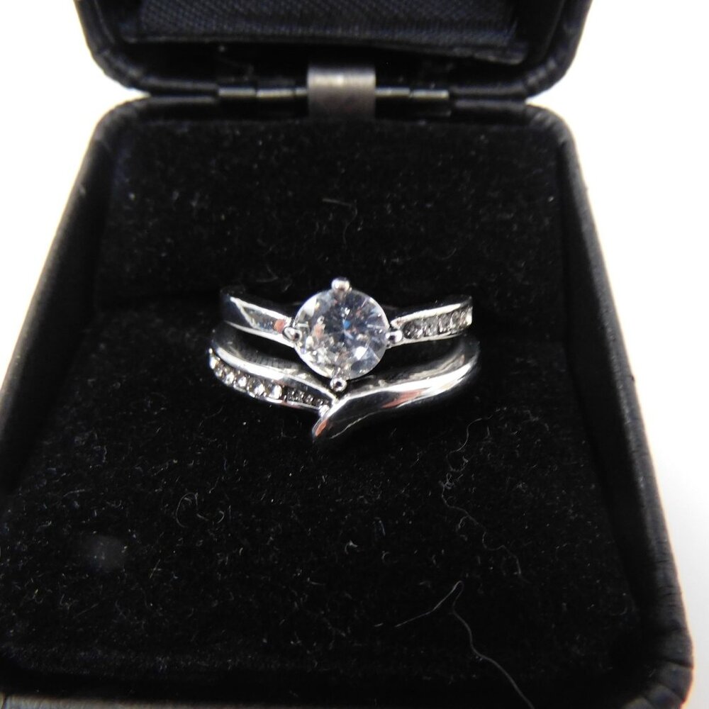 Women's Costume Jewelry Silver Cubic Zirconia Sz.6 Bridal Rings Wal-mart (New) - Picture 2 of 4